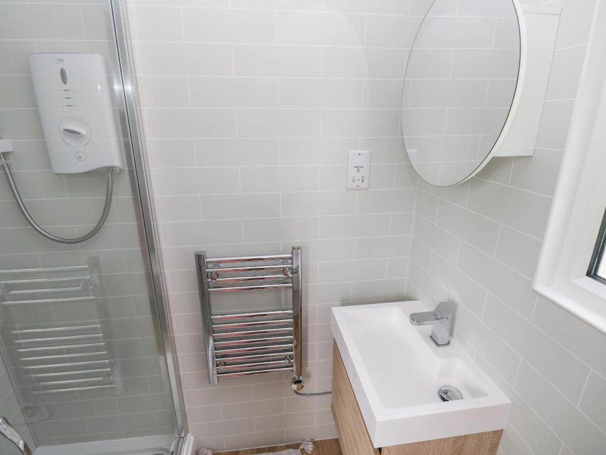 Saltwater Villa ฮาเวอร์ฟอร์ดเวสต์ ภายนอก รูปภาพ